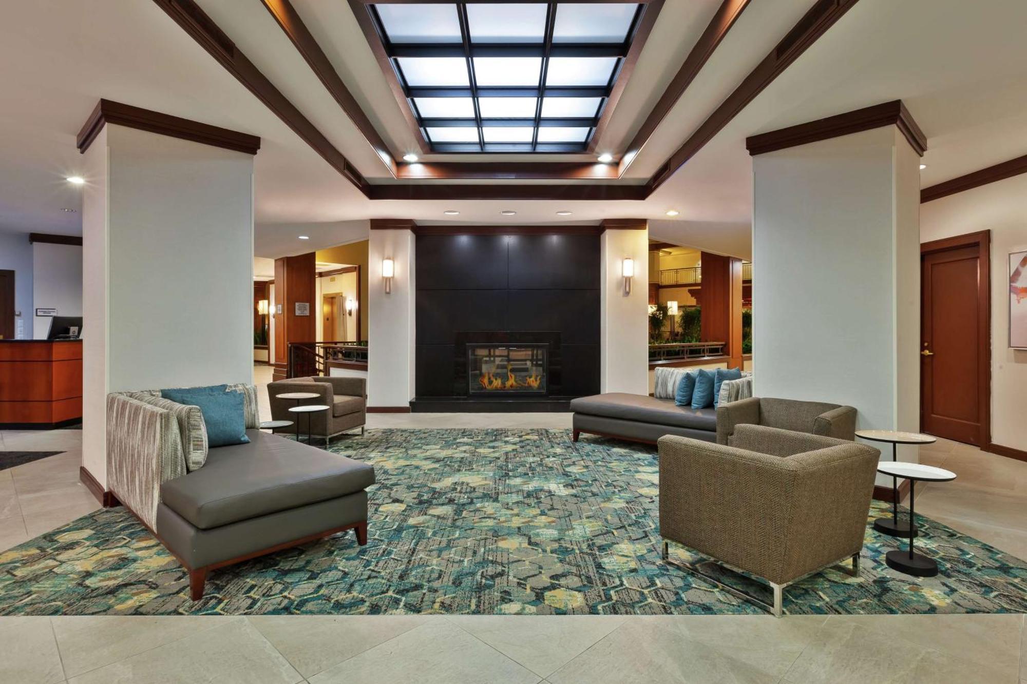 Embassy Suites By Hilton Auburn Hills Esterno foto